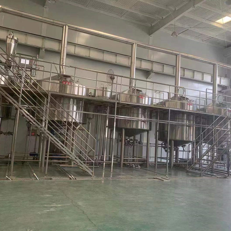 山东精酿啤酒设备厂—平面布置、设备设计、制造、调试、培训等一条龙服务_COPY